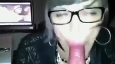 Secretary Cd Gives Blowjob