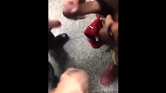 Putaria em banheirao publico
