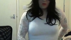 Crossdresser Lydia Lust cumshot