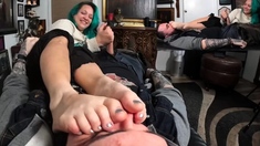 Footpunkz - Blue Haired Latina Back For Another Smelly Feet