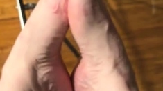 Amateur Foot Fetish Girlfriend Sucks and gives a Footjob