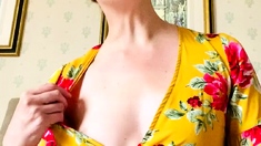 Amateur redhead MILF has facial