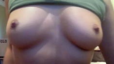Amateur Webcam Babes Going Solo