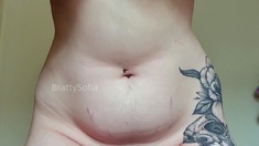 Big boob brunette masturbates on webcam
