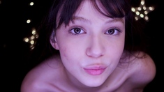 Amateur webcam babe showing her sexual goods