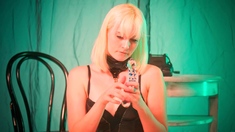 Webcam blonde Freundlich fucks a sex toy