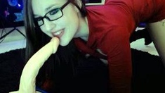 Amateur Webcam Teen Masturbates And Teases