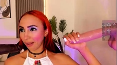 Very hot amateur thai teen girl toying her pussy on cam