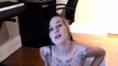 Close up teen pussy gaping action